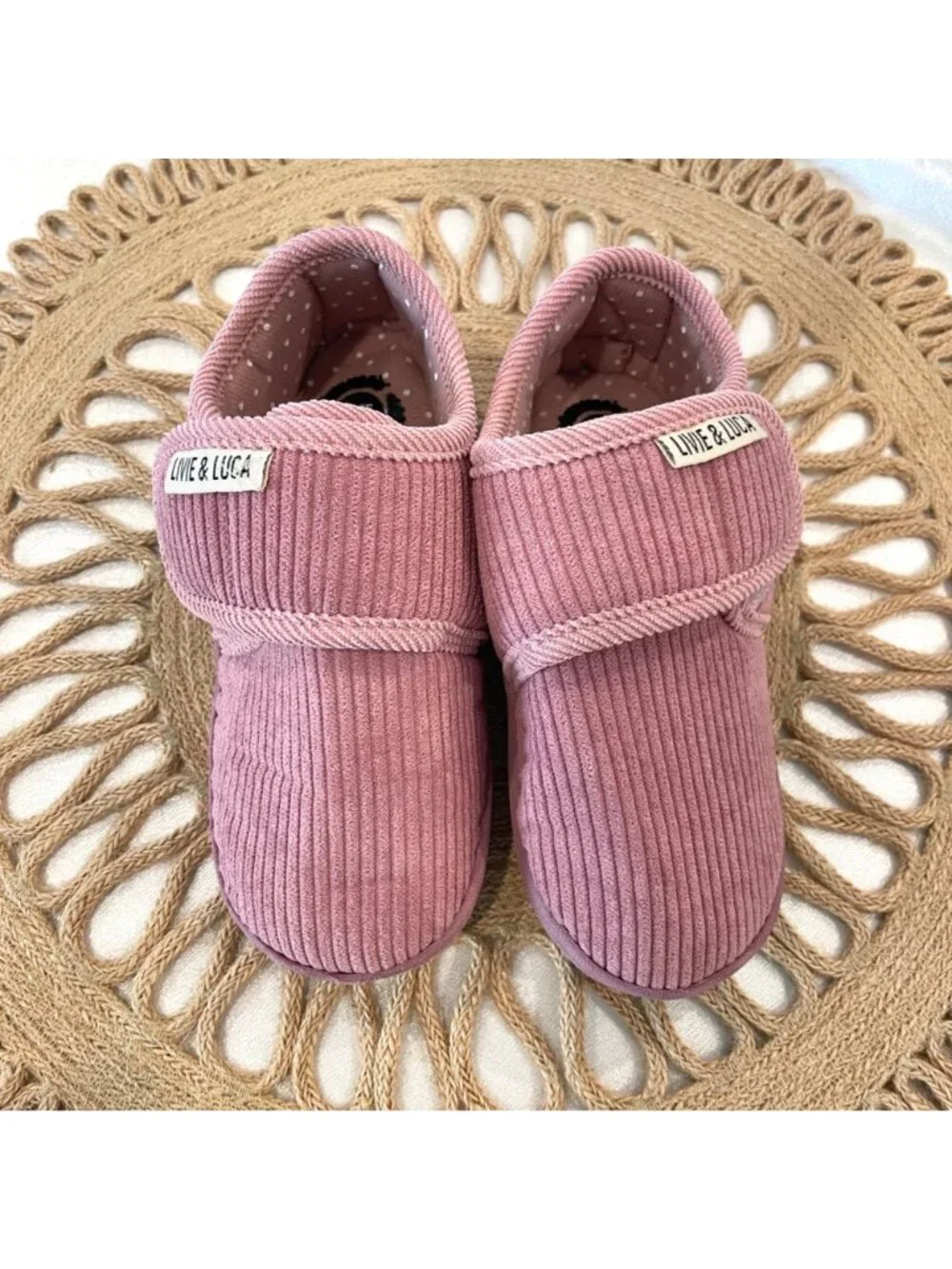 Livie and Luca Hug Rose Slipper House Shoe Size M